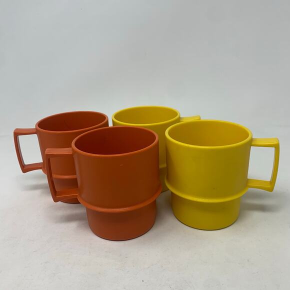Vintage Tupperware Made In USA 4pc Cup Set - Picture 3 of 6